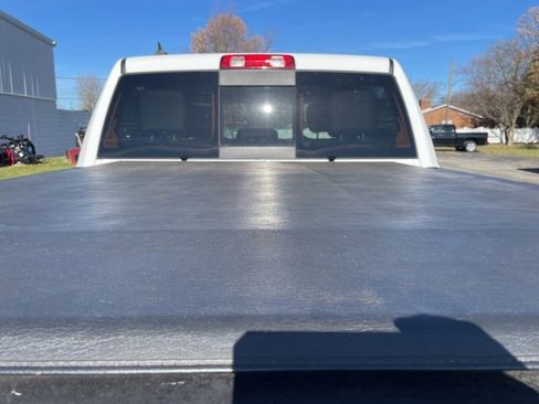 Used 2018 RAM 1500 Laramie image 12