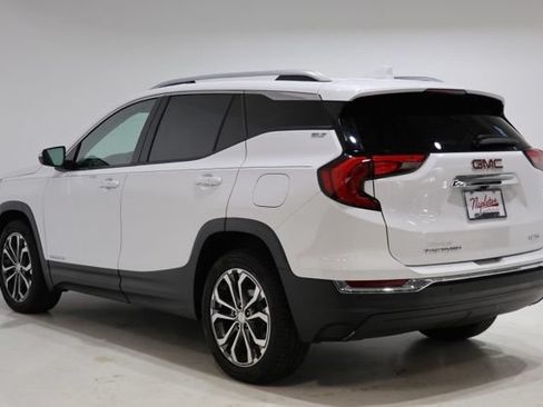 Used 2021 GMC Terrain SLT w/ Infotainment Package II AWD/4WD image 6