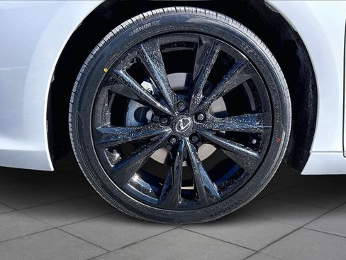 Used 2023 Lexus ES 350 F Sport w/ Accessory Package (Z1) image 11