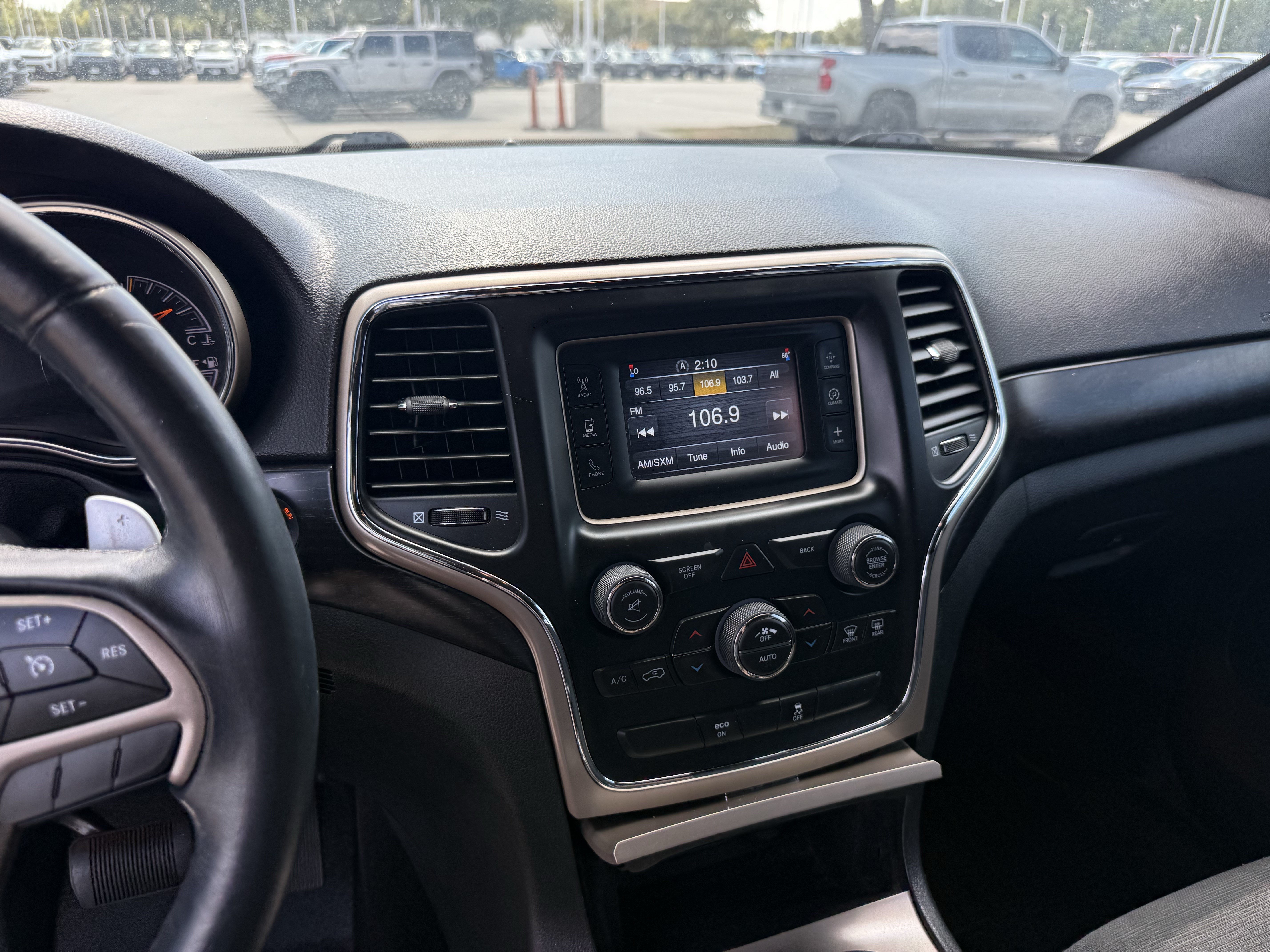 Used 2014 Jeep Grand Cherokee Laredo w/ Quick Order Package 23E RWD image 19