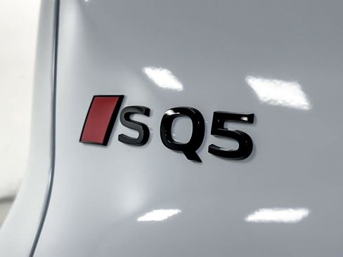 New 2025 Audi SQ5 Premium Plus image 25