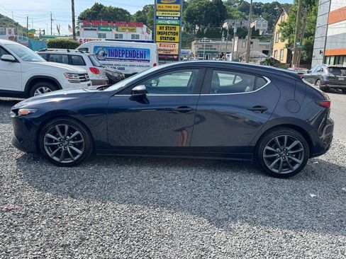 Used 2021 MAZDA MAZDA3 s FWD image 7