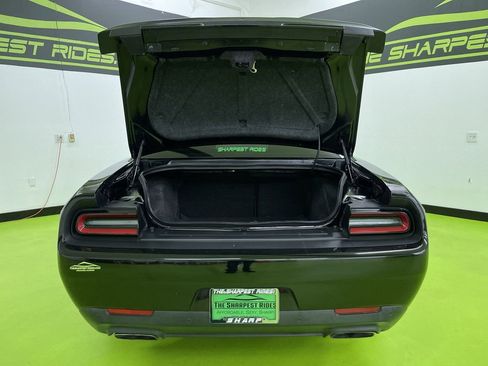 Used 2022 Dodge Challenger R/T w/ Blacktop Package image 9