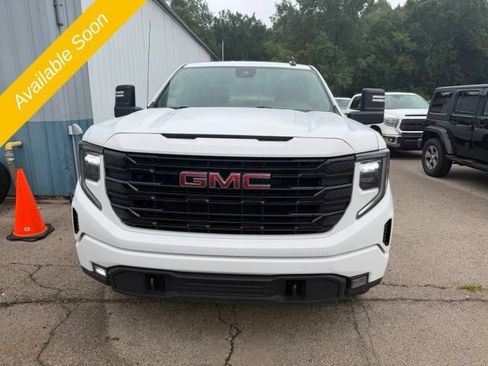 Used 2024 GMC Sierra 1500 Elevation w/ X31 Off-Road Package AWD/4WD image 3