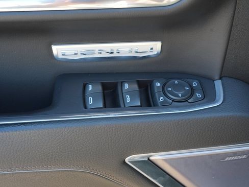 Used 2022 GMC Sierra 1500 Denali AWD/4WD image 18