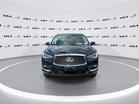 Used 2019 INFINITI QX60 Luxe w/ Essential Package image 3