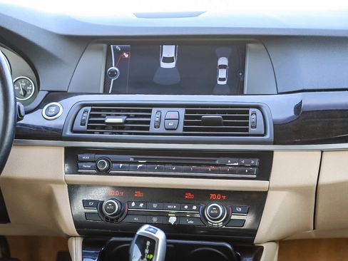 Used 2011 BMW 550i 550i image 13