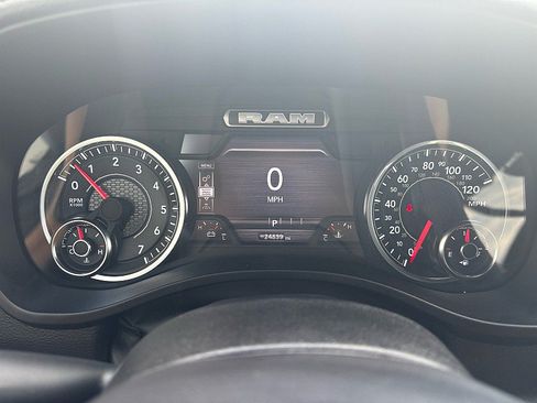 Used 2025 RAM 1500 Laramie w/ Sport Appearance Package AWD/4WD image 13