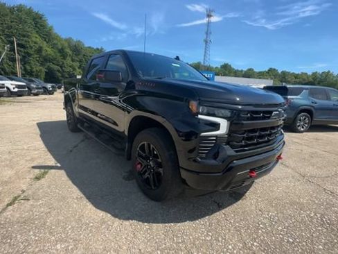 Used 2023 Chevrolet Silverado 1500 RST w/ Redline Edition AWD/4WD image 2