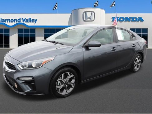 Used 2020 Kia Forte LXS FWD image 3