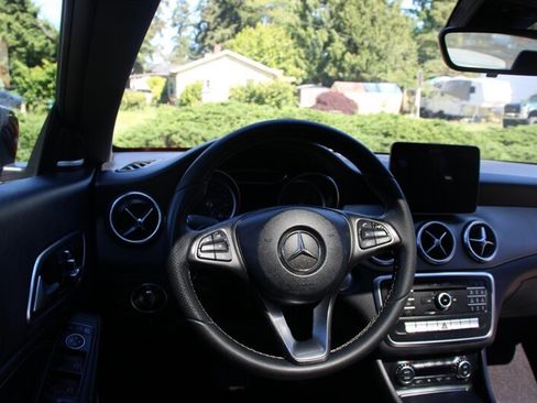 Used 2018 Mercedes-Benz CLA 250 image 18