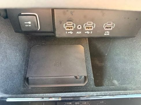 Used 2025 Jeep Wagoneer L Series II AWD/4WD image 15