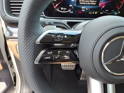 New 2026 Mercedes-Benz GLS 450 4MATIC image 15