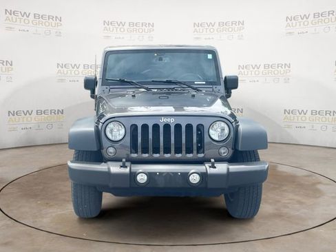 Used 2018 Jeep Wrangler Unlimited Sport S AWD/4WD image 8