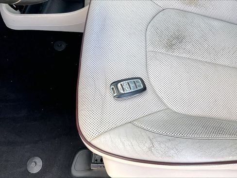 Used 2017 Chrysler Pacifica Limited FWD image 18