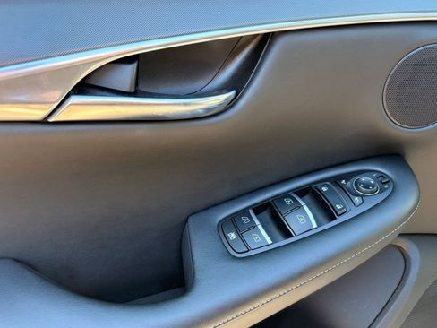 Used 2022 INFINITI QX50 Luxe image 13