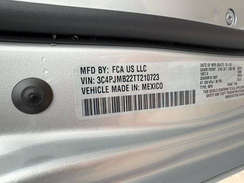 New 2026 Jeep Cherokee Limited AWD/4WD image 25