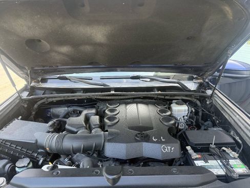Used 2015 Toyota 4Runner SR5 AWD/4WD image 20