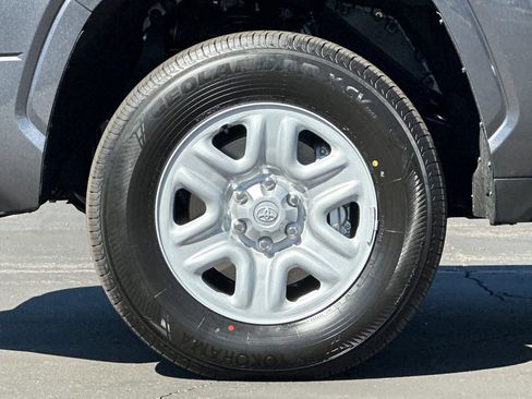 Certified 2026 Toyota Tundra SR AWD/4WD image 25
