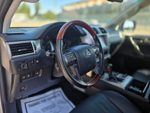 Used 2010 Lexus GX 460 Premium image 25