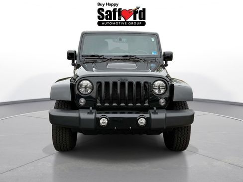 Used 2015 Jeep Wrangler Unlimited Sahara AWD/4WD image 8