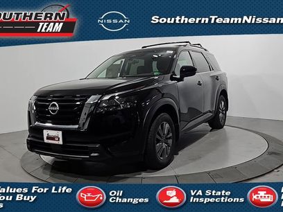 New 2025 Nissan Pathfinder SV