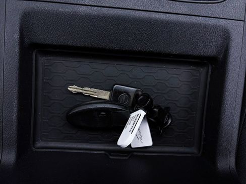 Used 2022 Nissan Frontier S w/ Technology Package RWD image 23