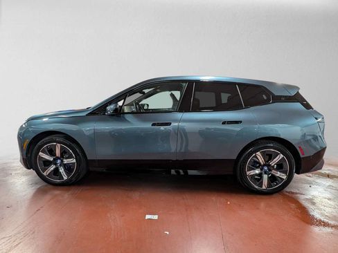 Used 2024 BMW iX xDrive50 w/ Sport Package AWD/4WD image 6