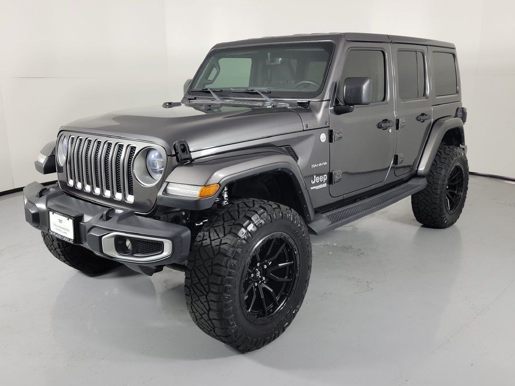 Used 2018 Jeep Wrangler Unlimited Sahara AWD/4WD image 3