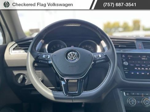 Used 2021 Volkswagen Tiguan SE w/ Panoramic Sunroof Package AWD/4WD image 36