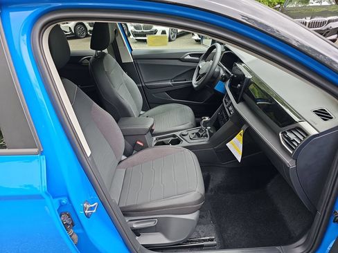 New 2026 Volkswagen Taos SE AWD/4WD image 10