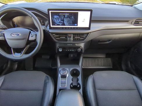 Used 2023 Ford Escape SE image 14