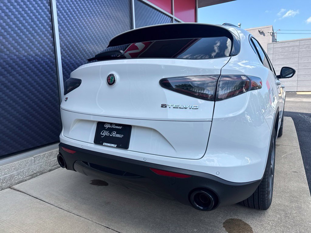New 2026 Alfa Romeo Stelvio Sprint AWD/4WD image 7