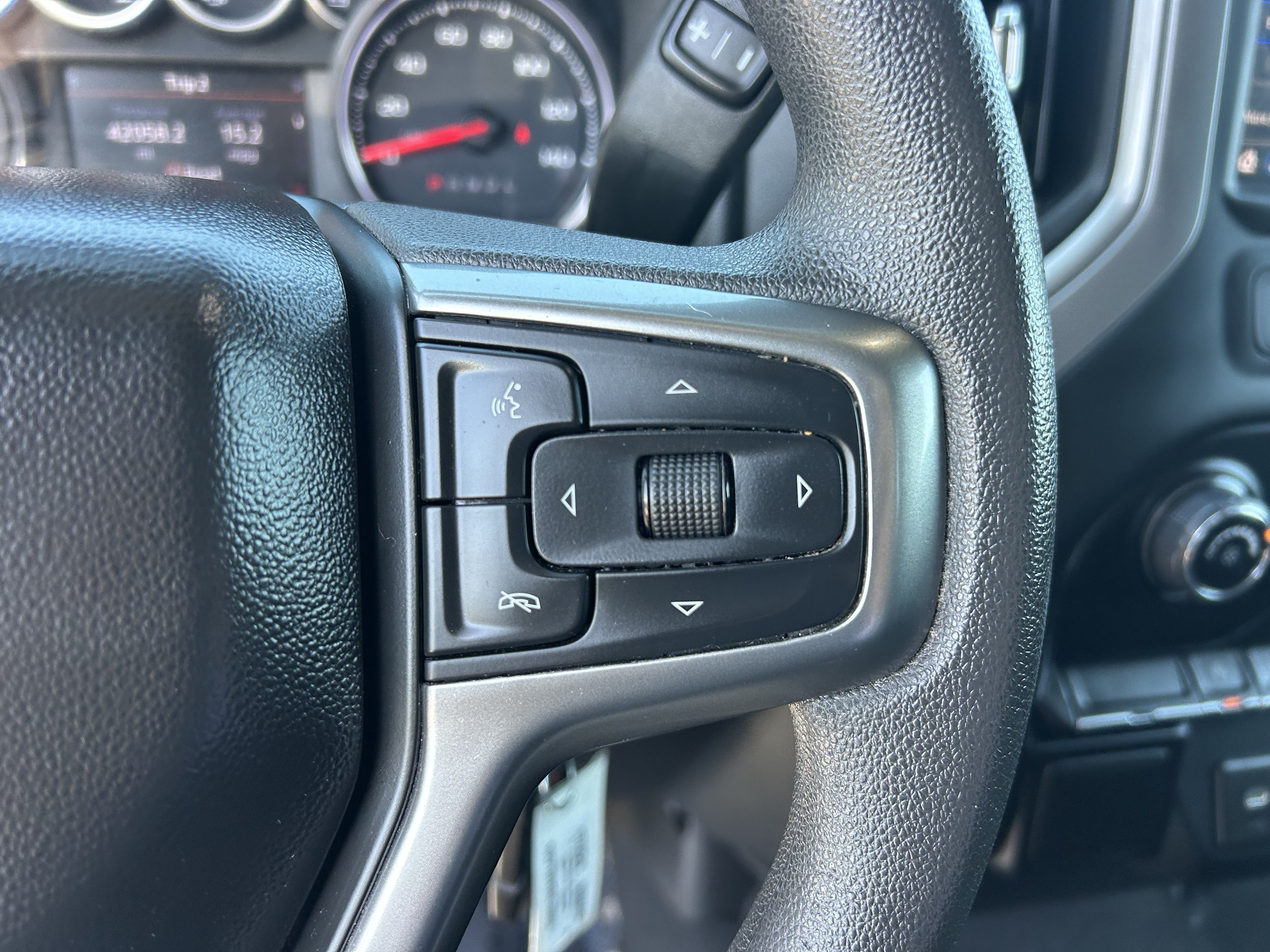 Used 2022 Chevrolet Silverado 1500 Custom w/ Safety Confidence Package AWD/4WD image 28