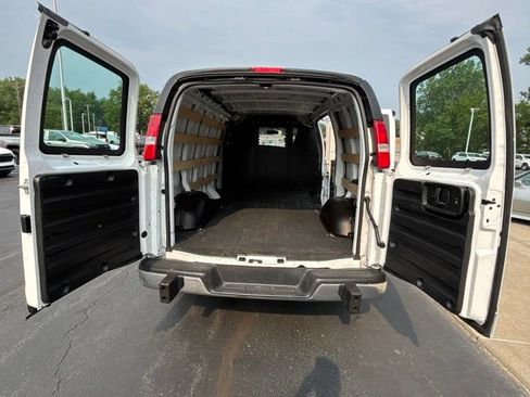 Used 2025 GMC Savana 2500 w/ Driver Convenience Package RWD image 12