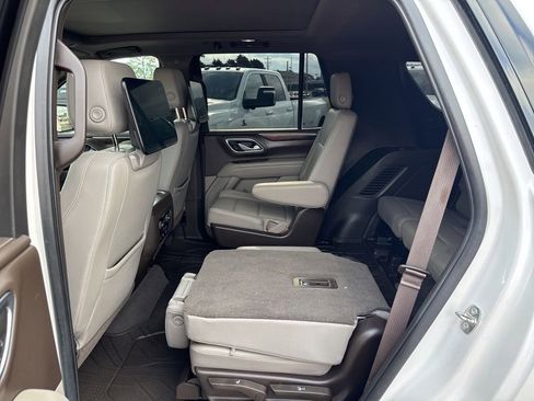 Used 2021 Chevrolet Tahoe Z71 w/ Rear Media and Nav Package AWD/4WD image 27