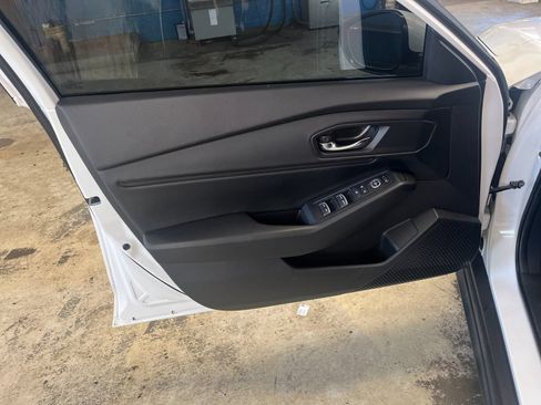 Used 2023 Honda Accord EX image 12