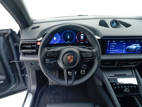 New 2025 Porsche Macan 4S Electric image 22