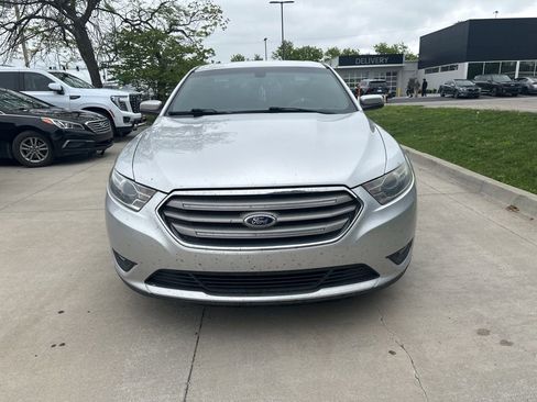 Used 2015 Ford Taurus SEL FWD image 3