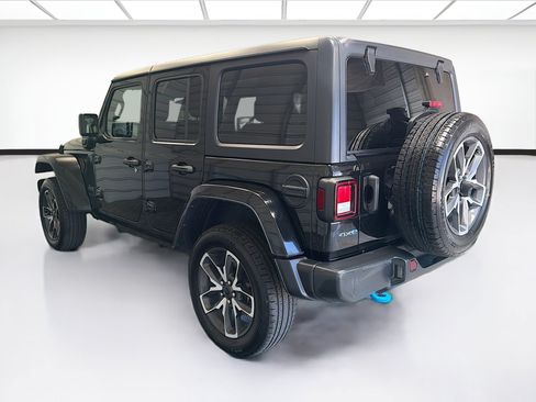 Used 2024 Jeep Wrangler Unlimited AWD/4WD image 6