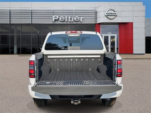 New 2025 Nissan Frontier SV w/ SV Convenience Package image 5