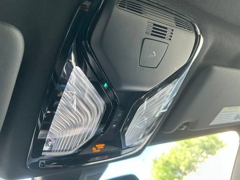 Used 2025 BMW 330i Sedan RWD image 22