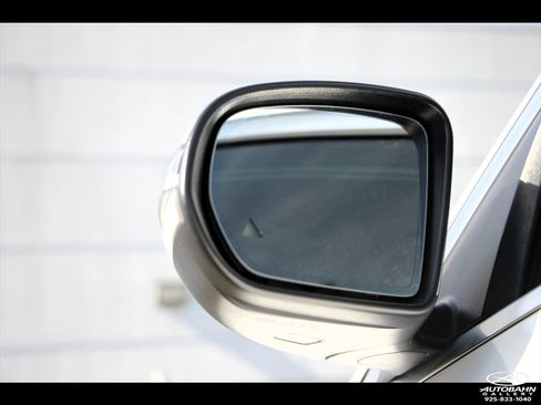 Used 2018 Mercedes-Benz C 350e Sedan w/ Premium Package image 11