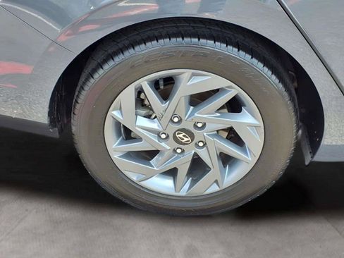 Certified 2024 Hyundai Elantra Blue image 20