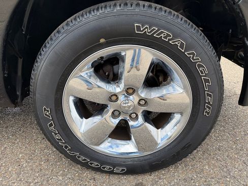 Used 2016 RAM 1500 Tradesman AWD/4WD image 18