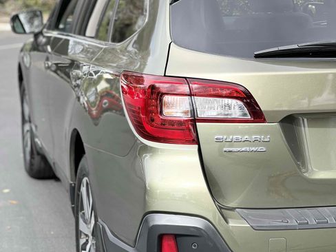 Used 2019 Subaru Outback 2.5i Limited w/ Popular Package #2 image 41