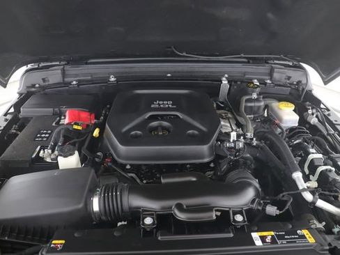 Used 2023 Jeep Wrangler Unlimited Rubicon w/ Cold Weather Group AWD/4WD image 12