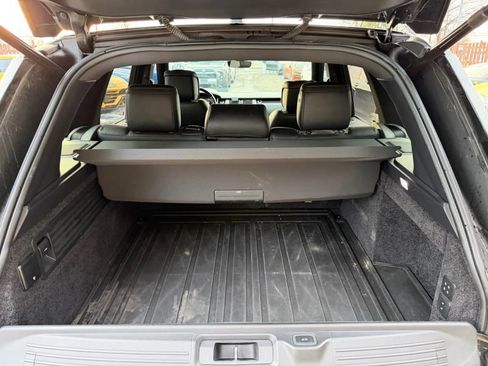 Used 2020 Land Rover Range Rover HSE image 32