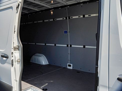 Used 2025 Mercedes-Benz Sprinter 2500 image 8