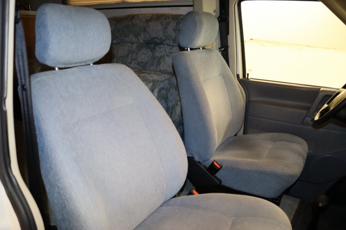 Used 2002 Volkswagen Eurovan FWD image 20